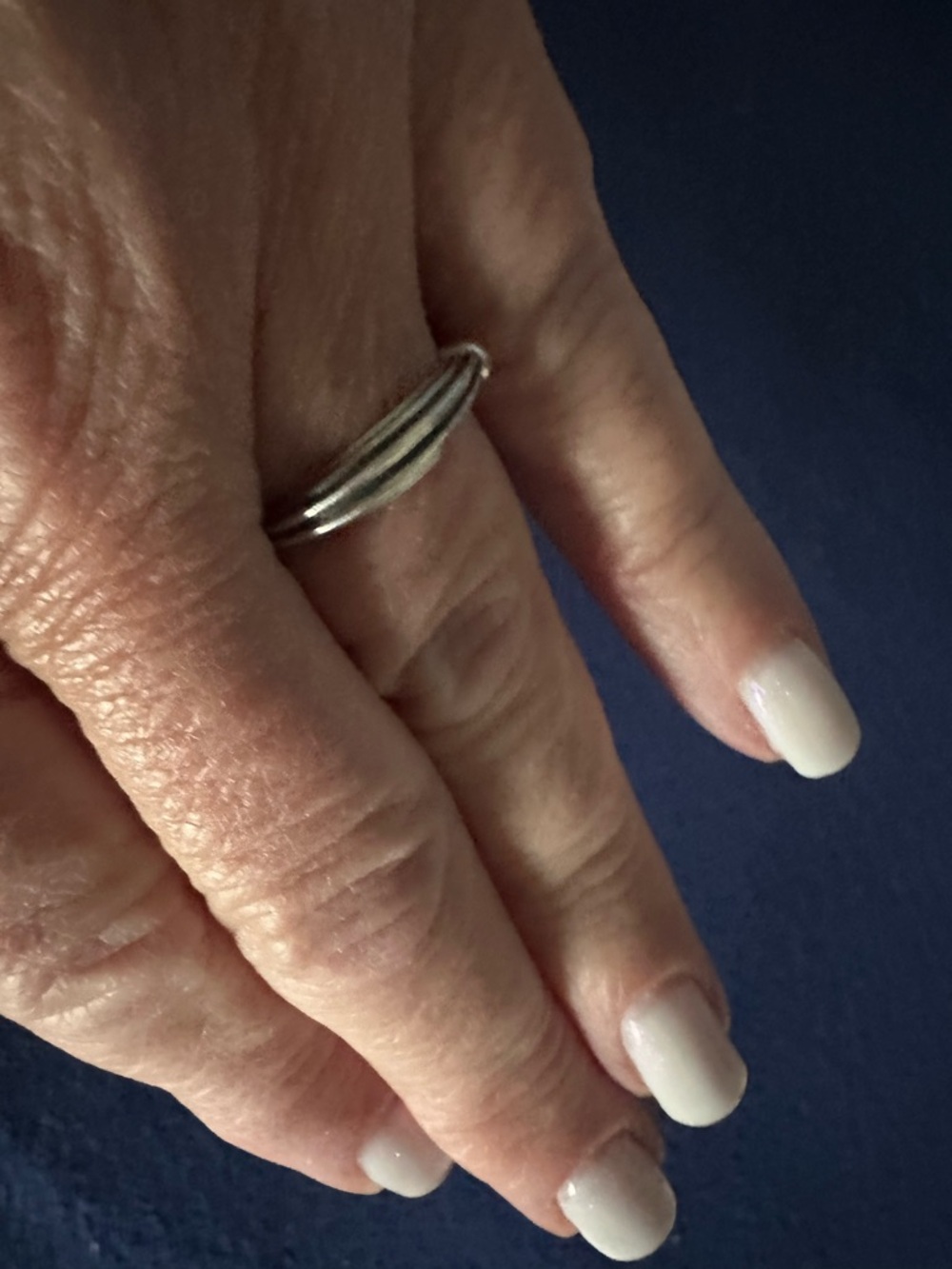 Lagos Sterling Silver Fluted Stacking Ring Size 7. Never worn, NWOT. - Picture 8 of 9